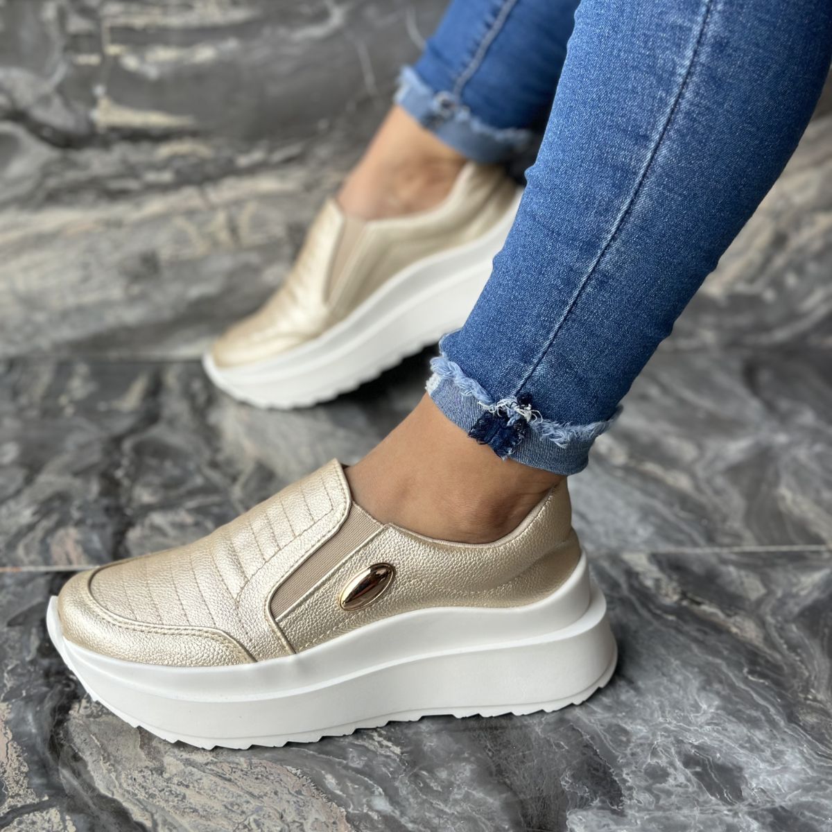 ZAPATILLAS CLÁSICAS
