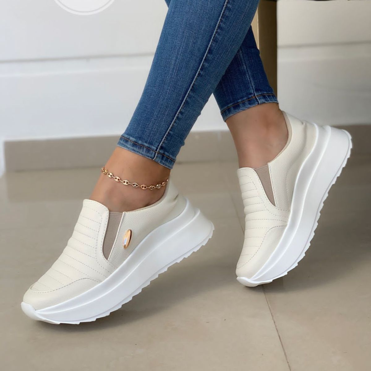 ZAPATILLAS CLÁSICAS