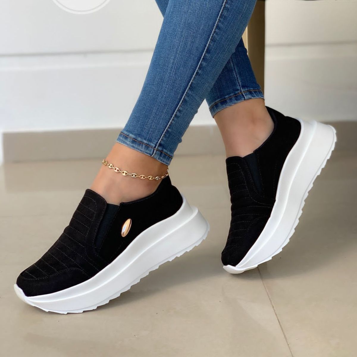 ZAPATILLAS CLÁSICAS