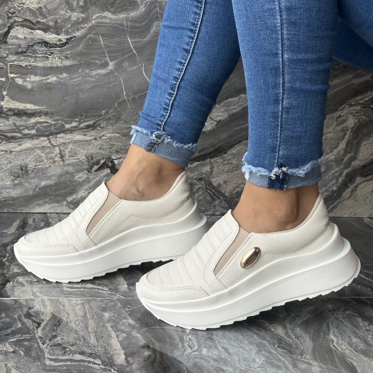ZAPATILLAS CLÁSICAS